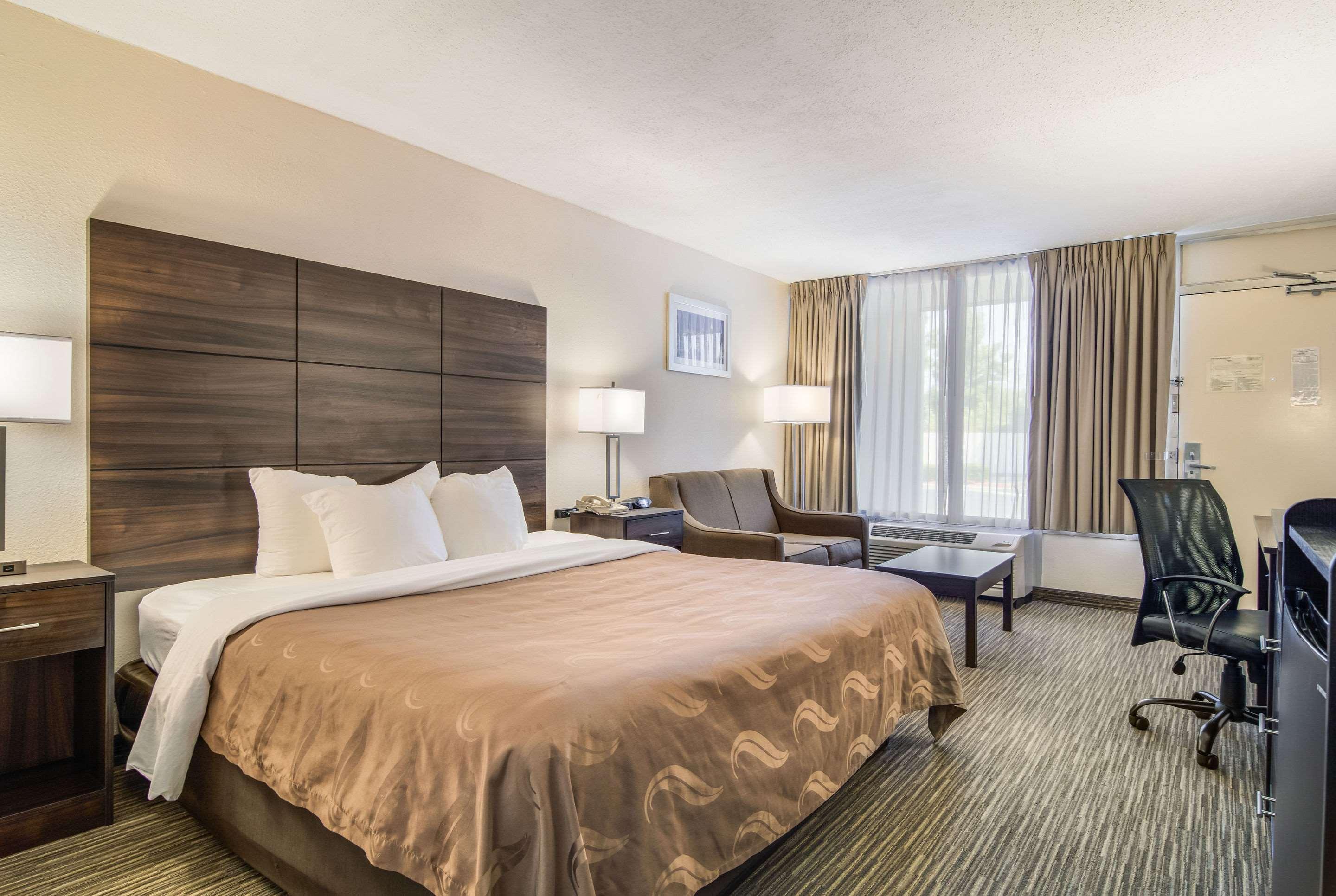 Quality Inn Suwanee I-85 Екстериор снимка