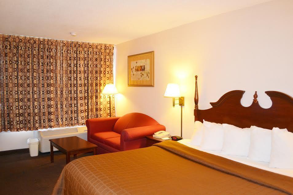 Quality Inn Suwanee I-85 Екстериор снимка