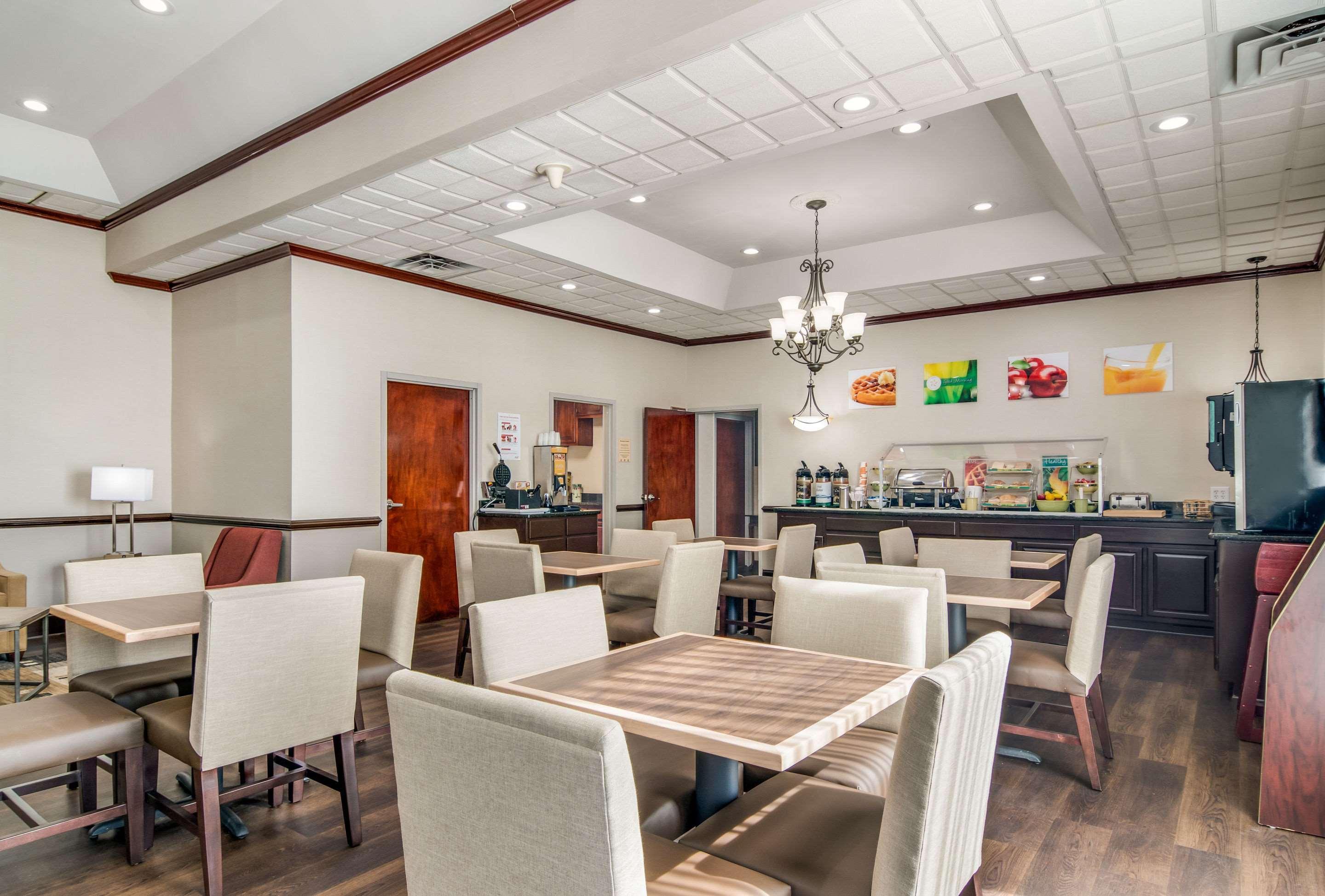 Quality Inn Suwanee I-85 Екстериор снимка