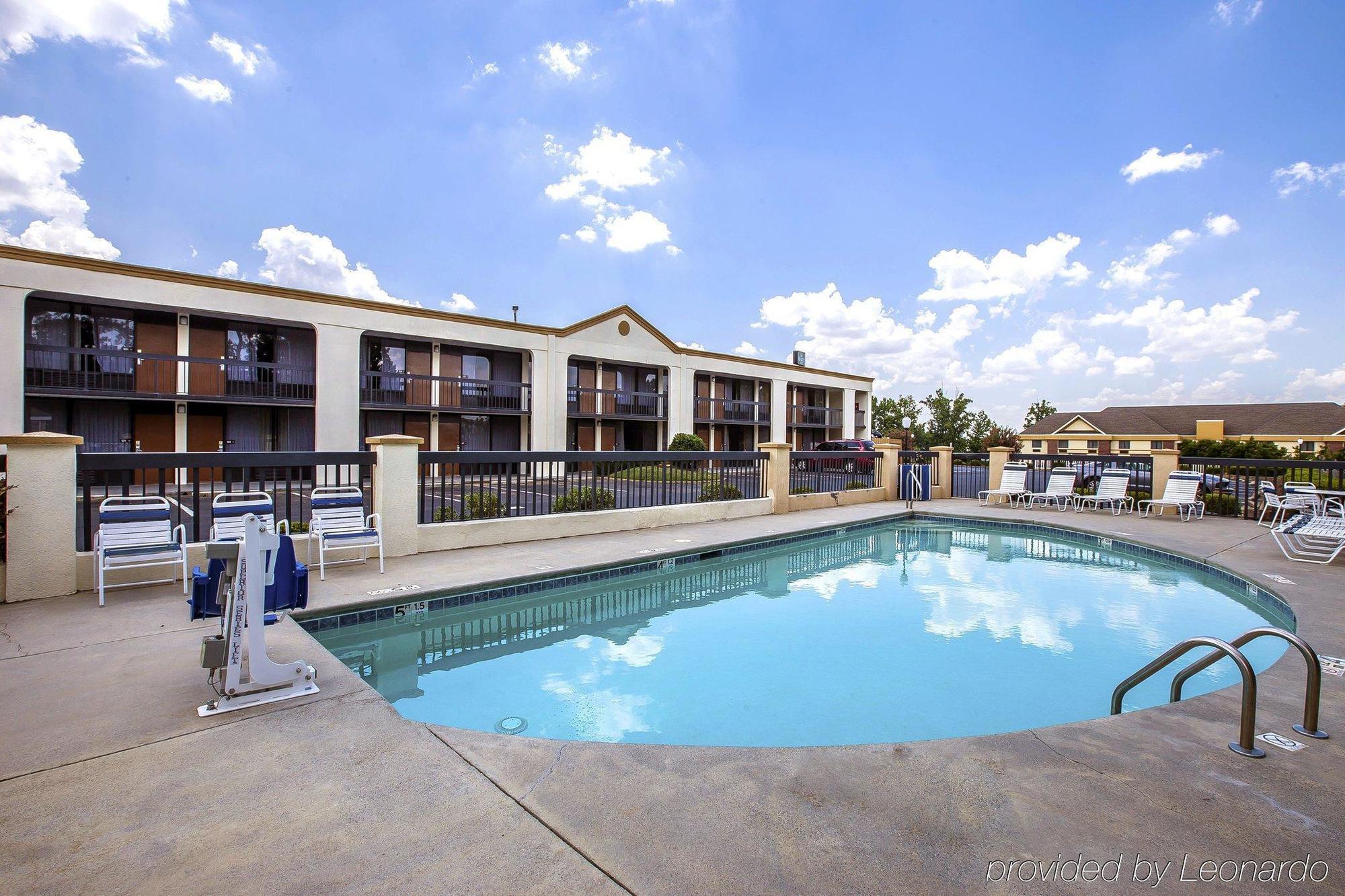 Quality Inn Suwanee I-85 Екстериор снимка