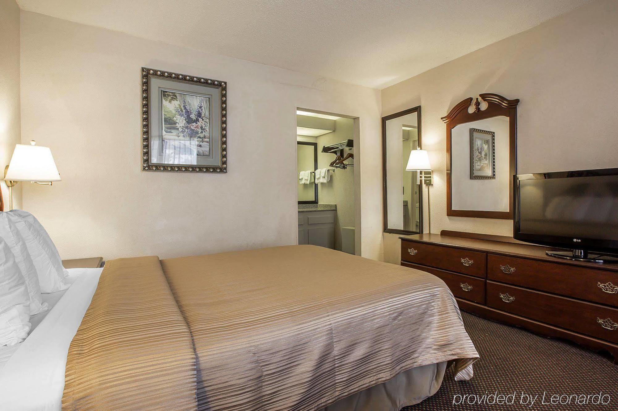 Quality Inn Suwanee I-85 Екстериор снимка