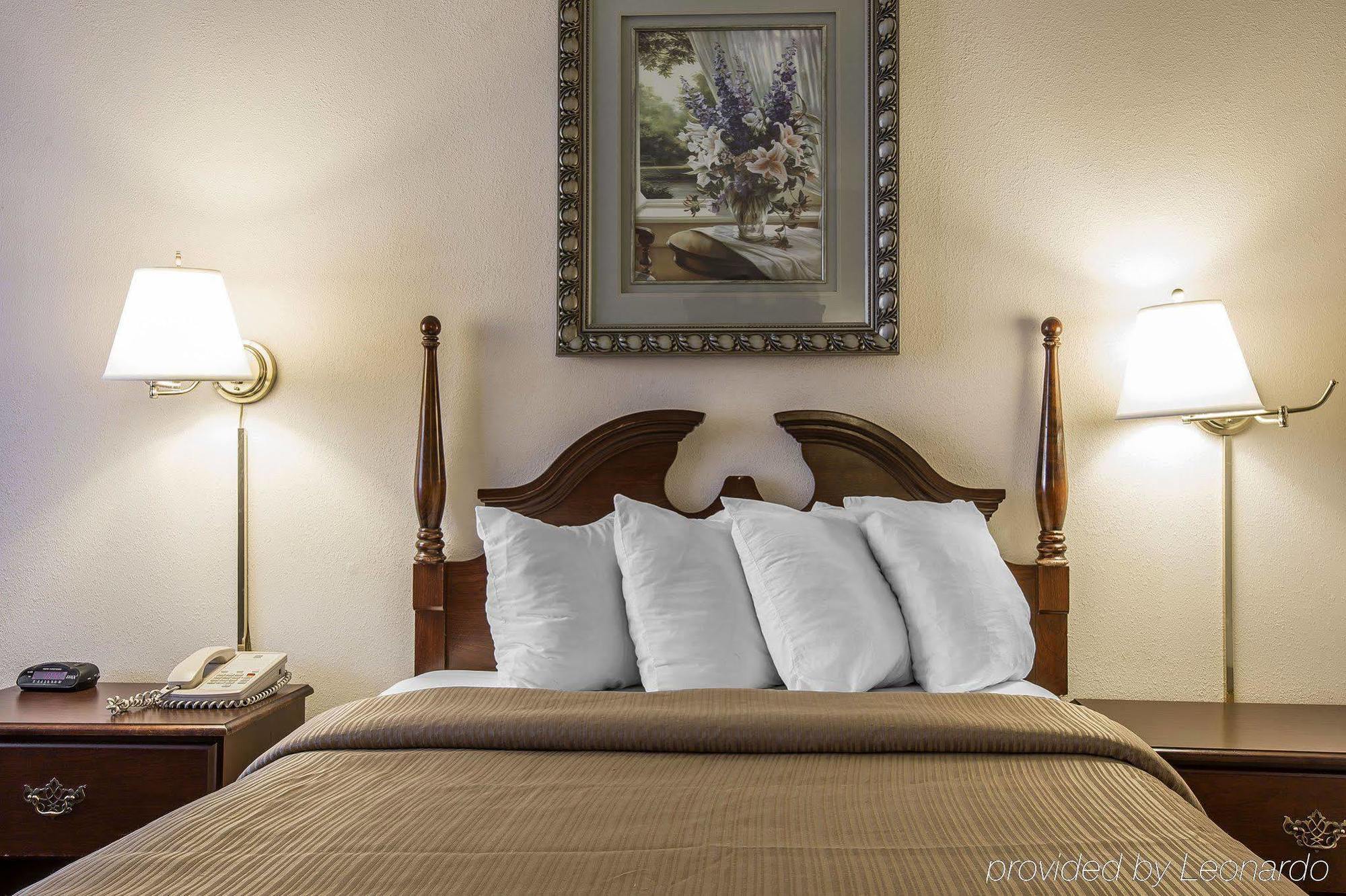 Quality Inn Suwanee I-85 Екстериор снимка