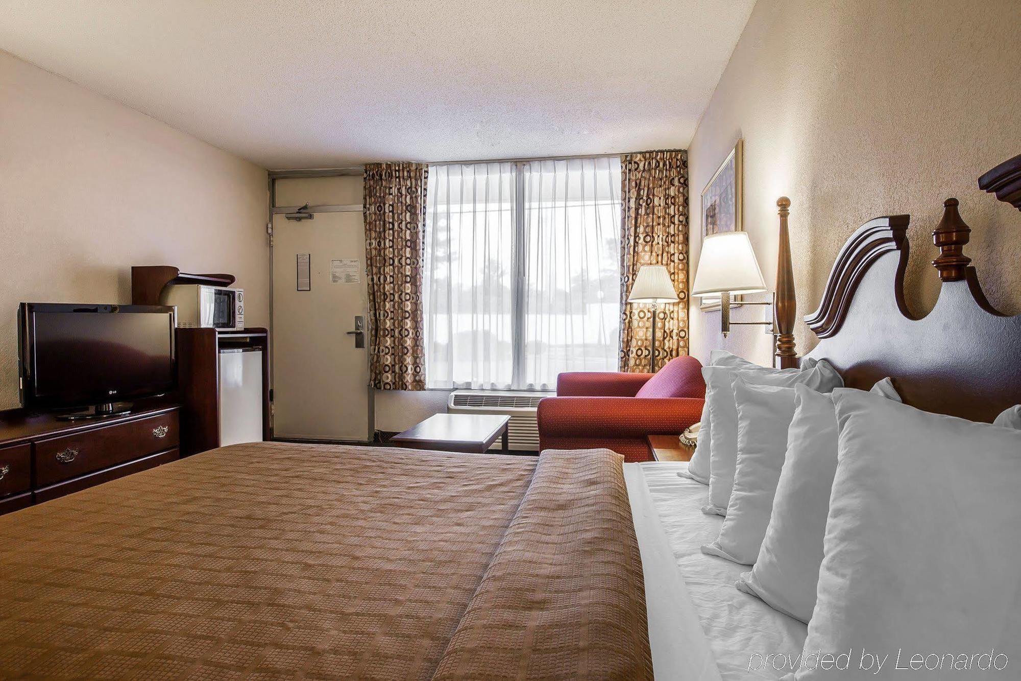 Quality Inn Suwanee I-85 Екстериор снимка