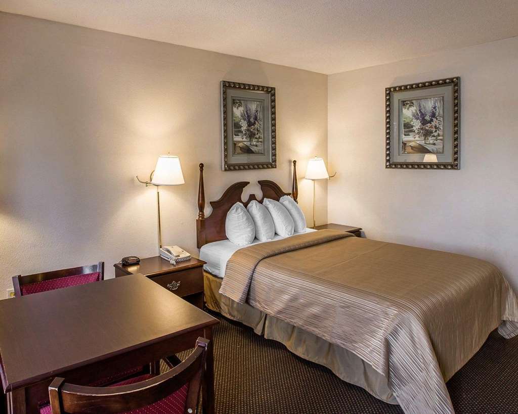 Quality Inn Suwanee I-85 Стая снимка